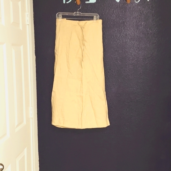 Plus size linen skirt - Picture 2 of 4